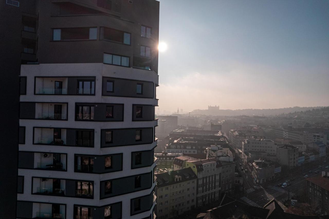 Lam Mint - Ac - Balcony Apartamento Bratislava Exterior foto