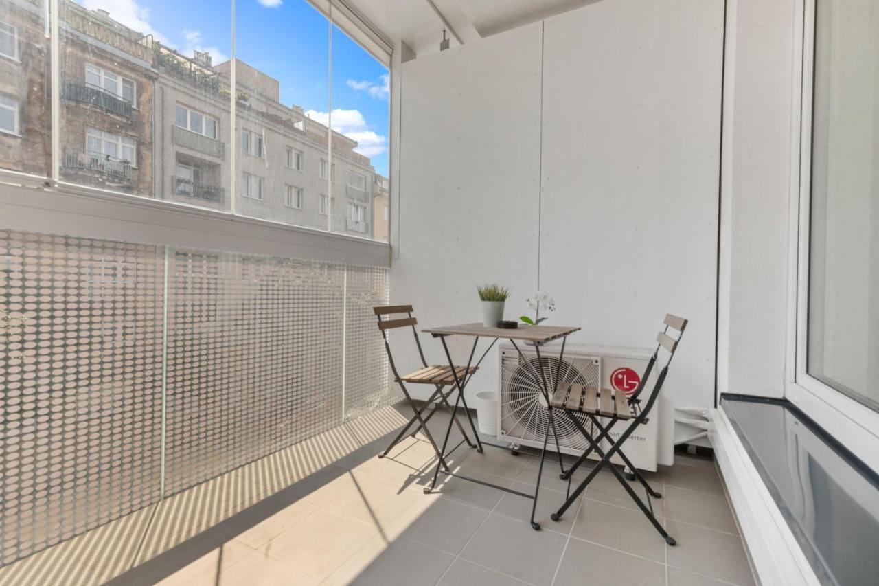 Lam Mint - Ac - Balcony Apartamento Bratislava Exterior foto